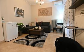 Cozy Apartment Νear Nea Paralia Of Thessaloniki